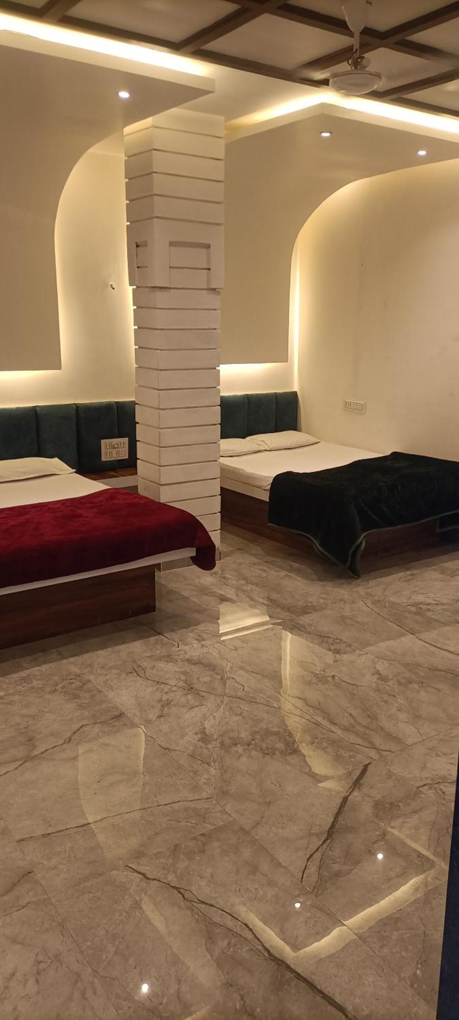 Maharaja Guest House Nashikkar Akalkot Exteriér fotografie