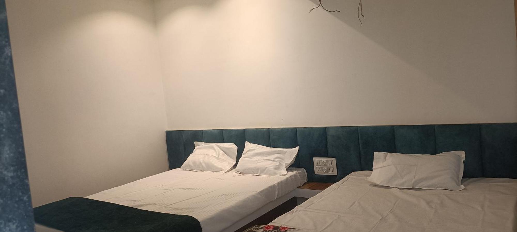 Maharaja Guest House Nashikkar Akalkot Exteriér fotografie